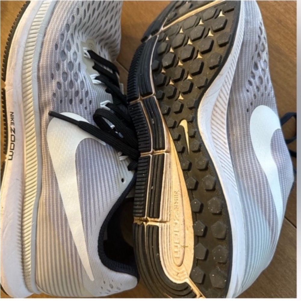 nike zoom sneakers
